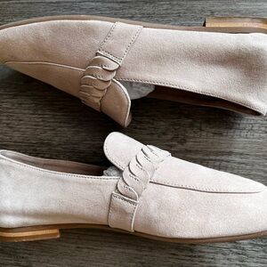 Aquatalia Suede Women's Loafers, Size 7.5  Like-New